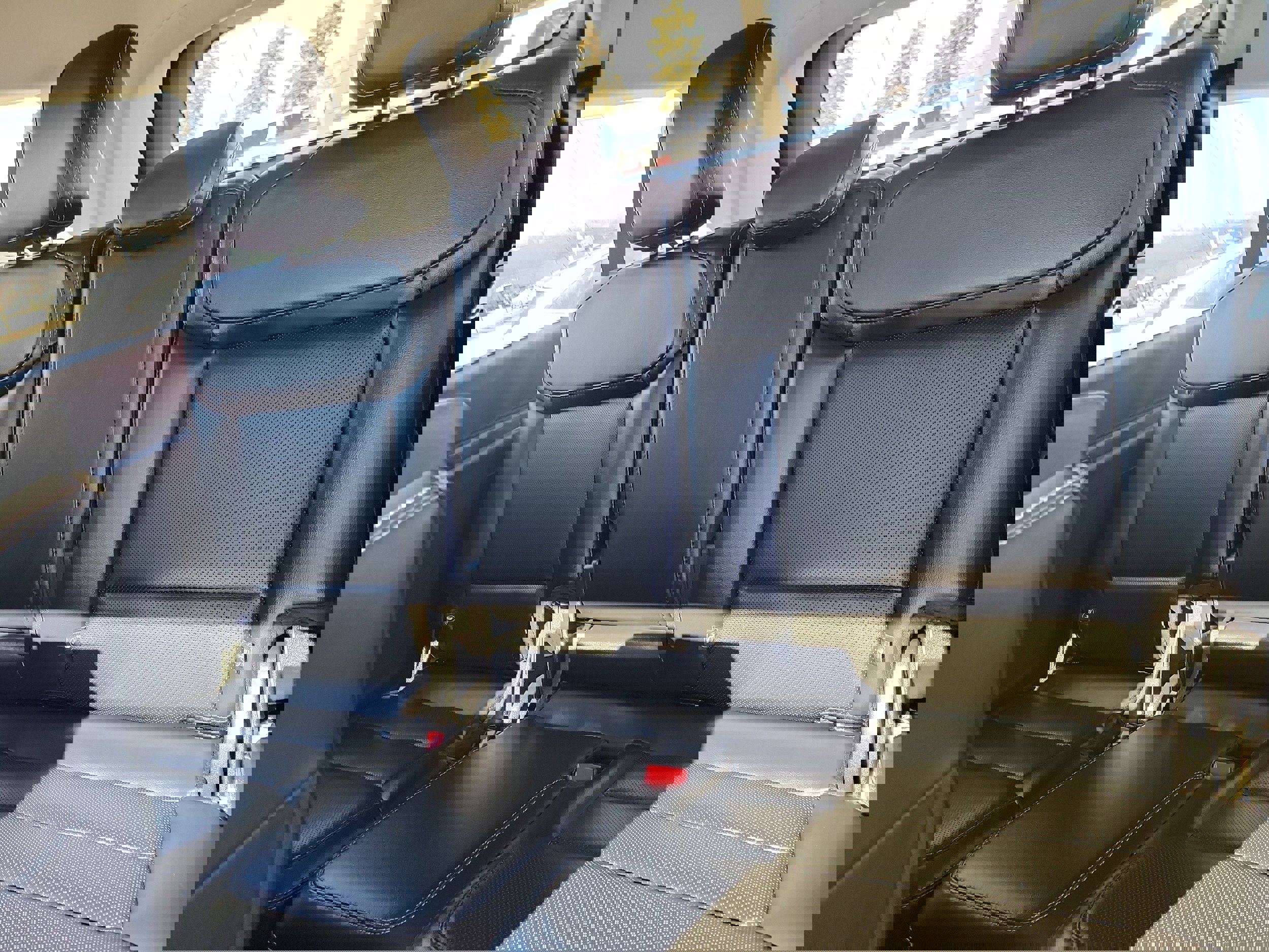 Certified 2025 Ford Expedition Max Platinum image 15