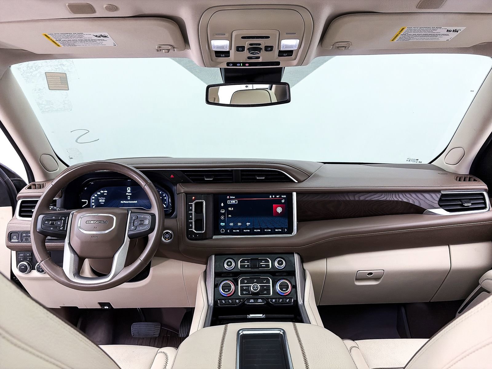 Used 2023 GMC Yukon XL Denali AWD/4WD image 32