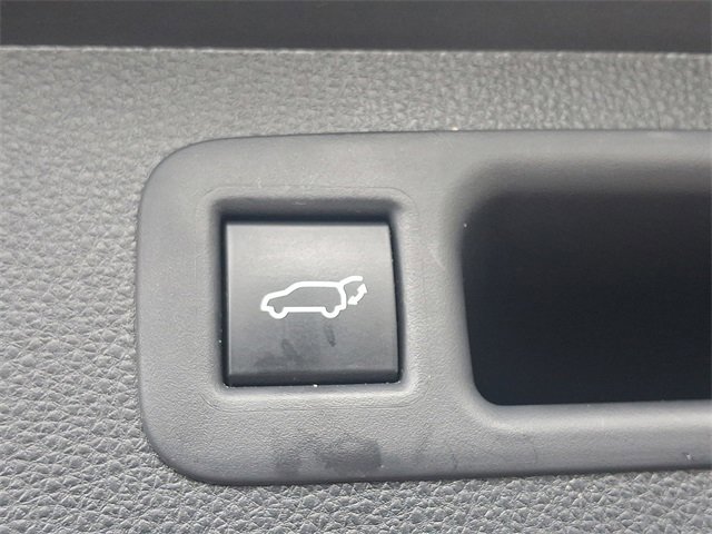 Used 2022 Toyota Highlander XSE image 31