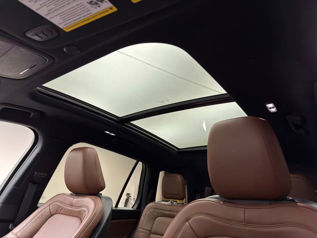 Used 2023 Lincoln Aviator Reserve w/ Elements Package Plus image 9