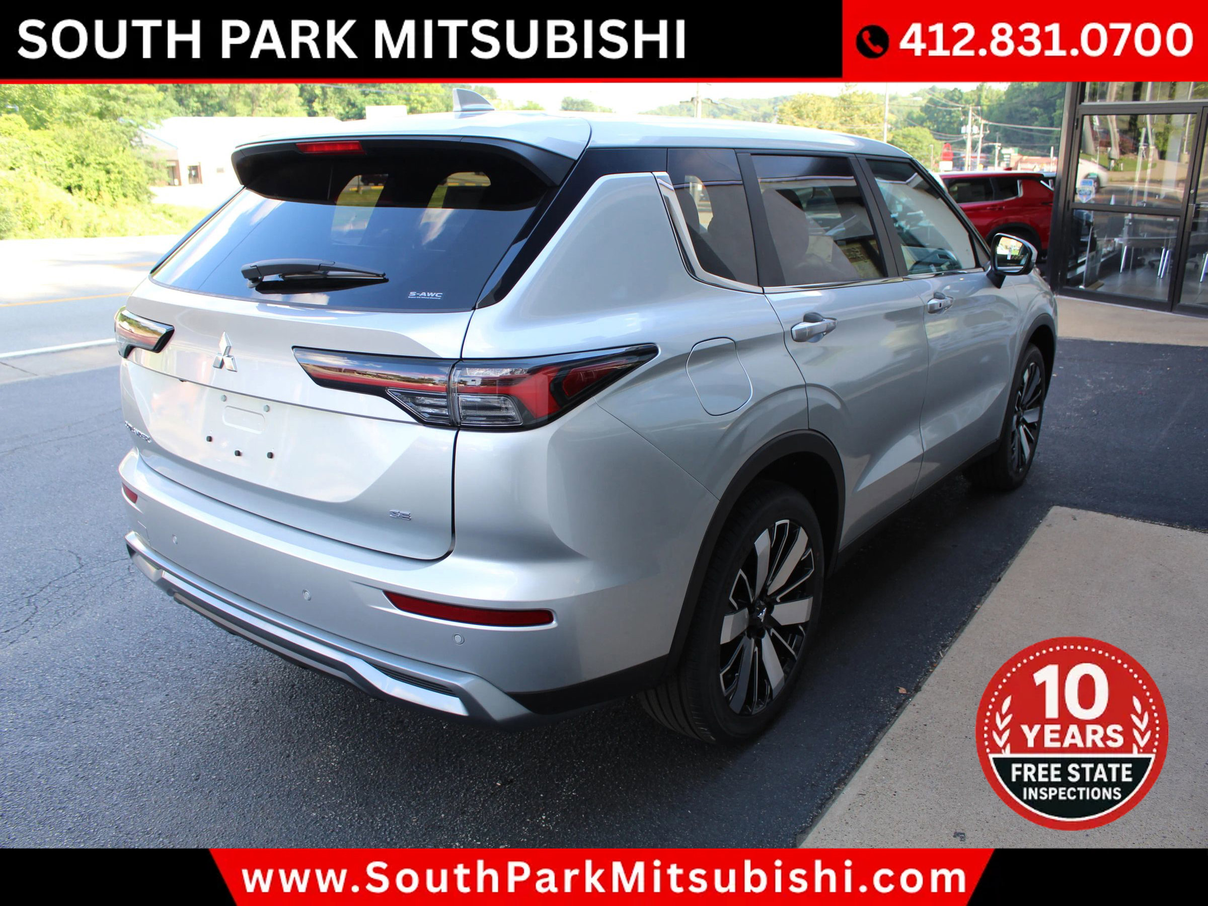 New 2025 Mitsubishi Outlander SE image 9