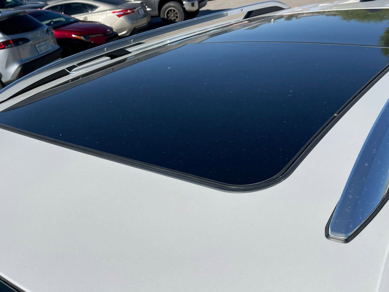 Used 2018 Chevrolet Equinox LT w/ Sun & Infotainment Package image 6