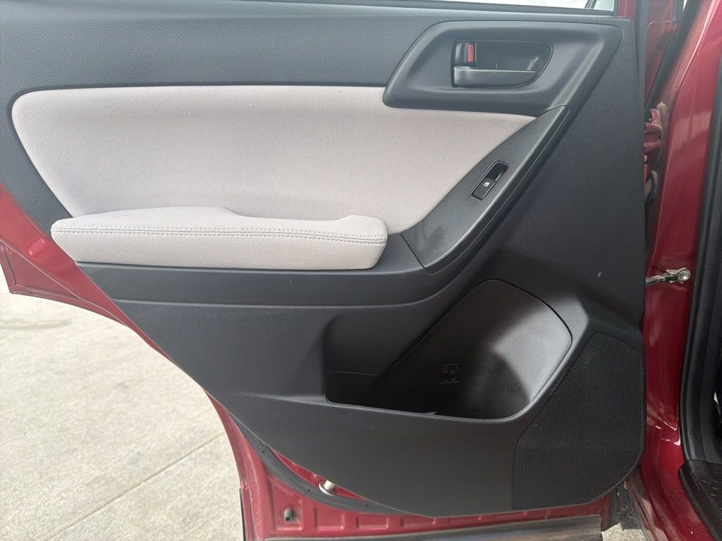 Used 2014 Subaru Forester 2.5i Premium w/ All-Weather Package image 20