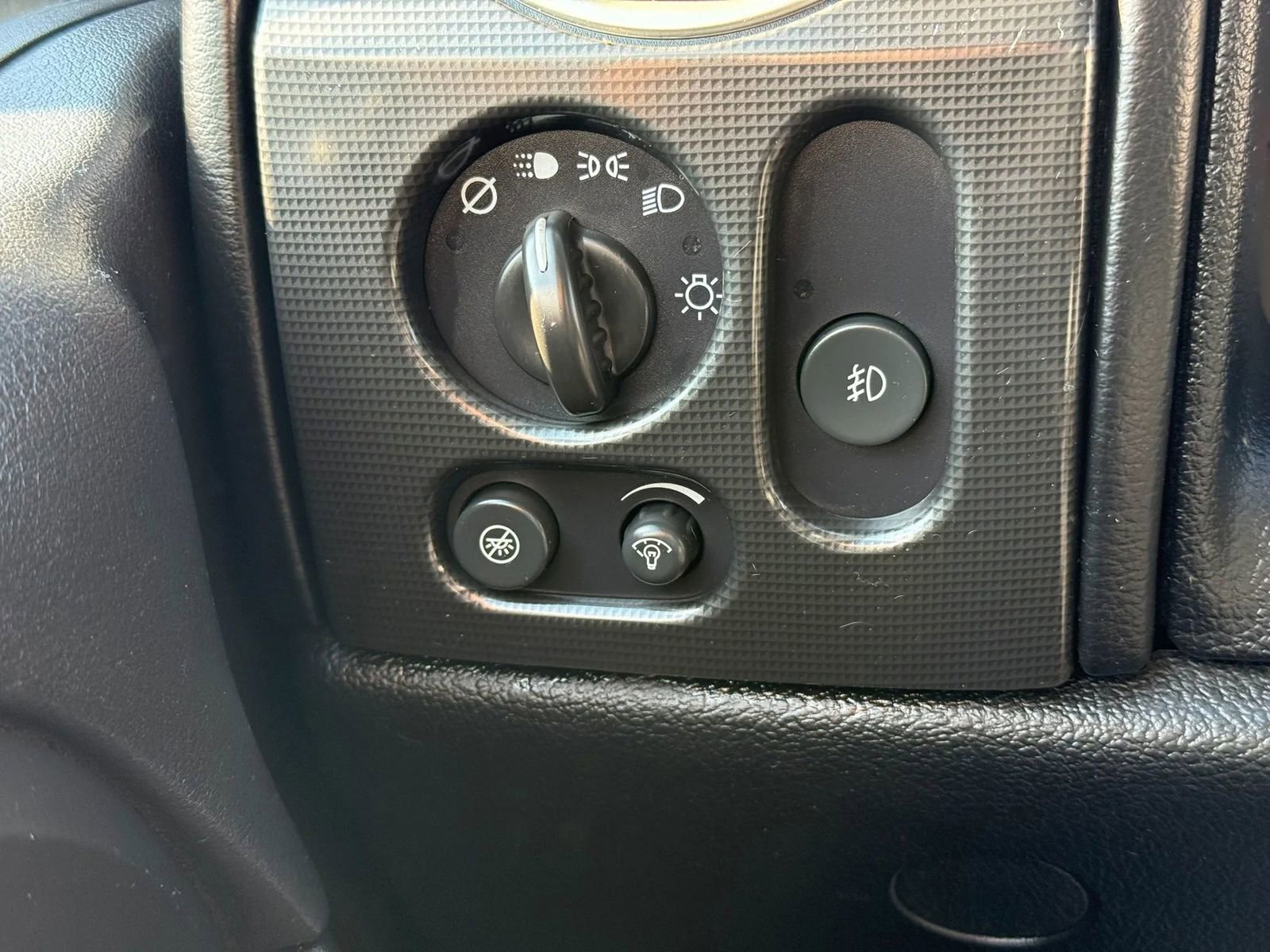 Used 2006 GMC Envoy XL SLE image 20