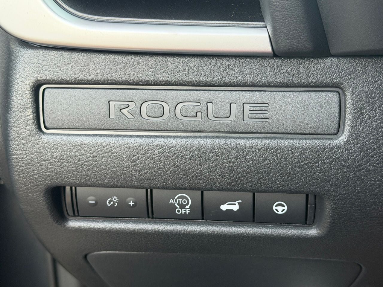 New 2026 Nissan Rogue Dark Armor FWD image 12