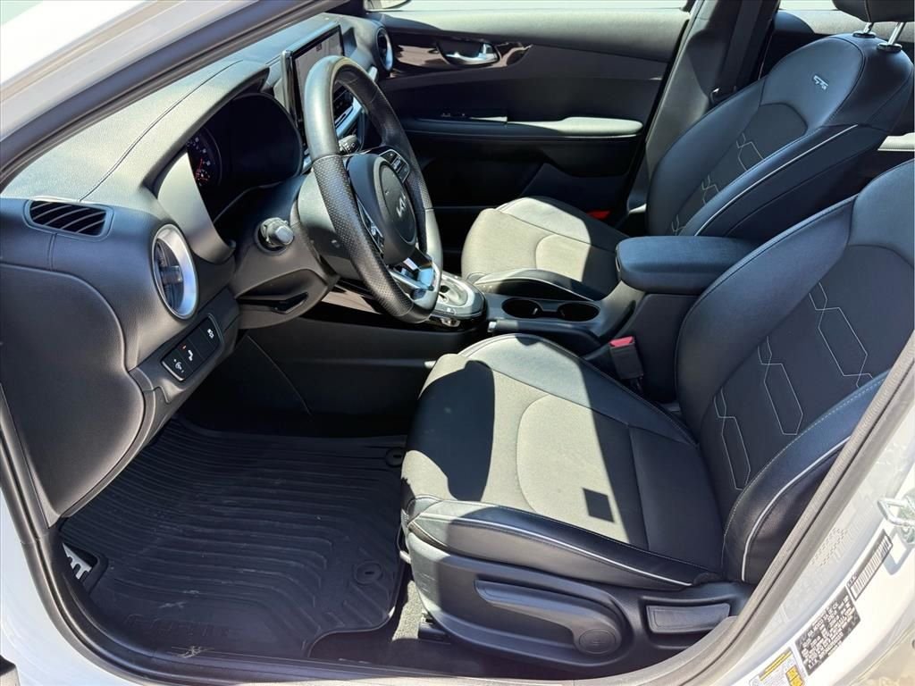 Used 2023 Kia Forte GT-Line FWD image 16