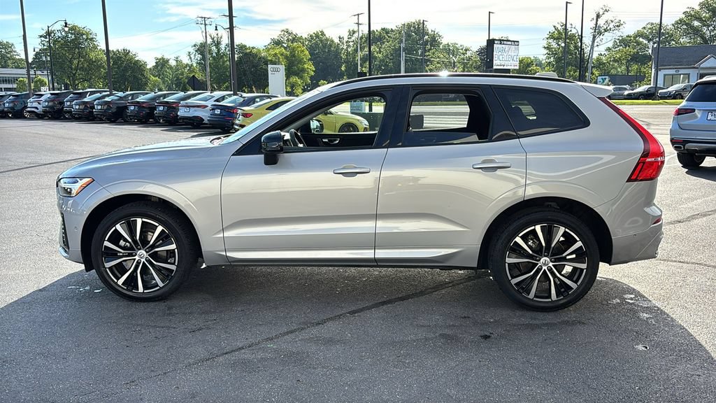 Certified 2025 Volvo XC60 B5 Plus AWD/4WD image 3