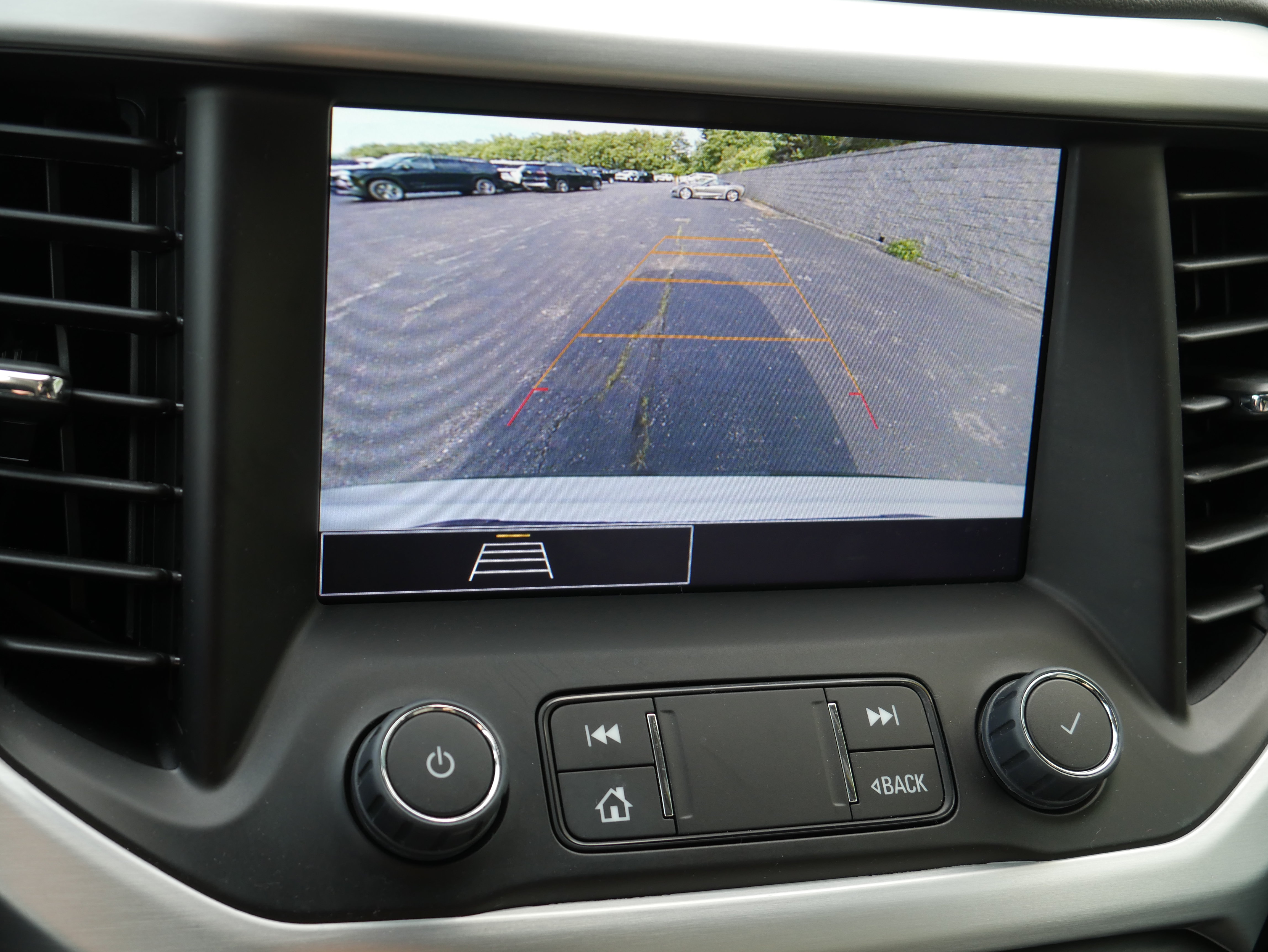 Certified 2023 GMC Acadia SLE w/ Driver Convenience Package AWD/4WD image 20