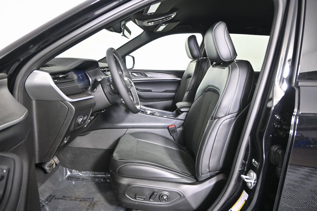 New 2026 Jeep Grand Cherokee Laredo image 20