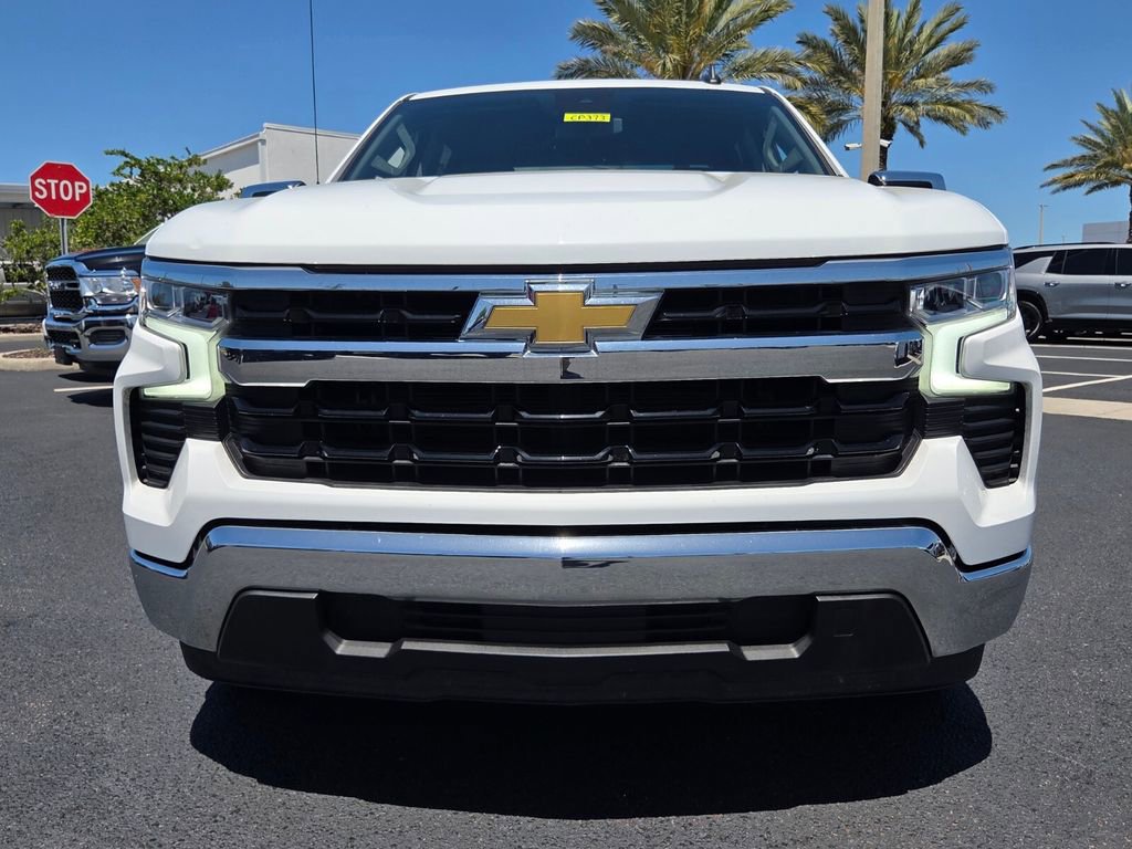 Used 2025 Chevrolet Silverado 1500 LT RWD image 2