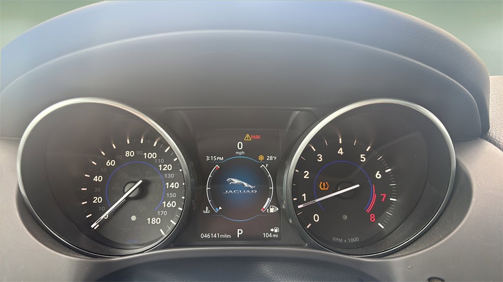 Used 2018 Jaguar F-PACE Prestige image 18