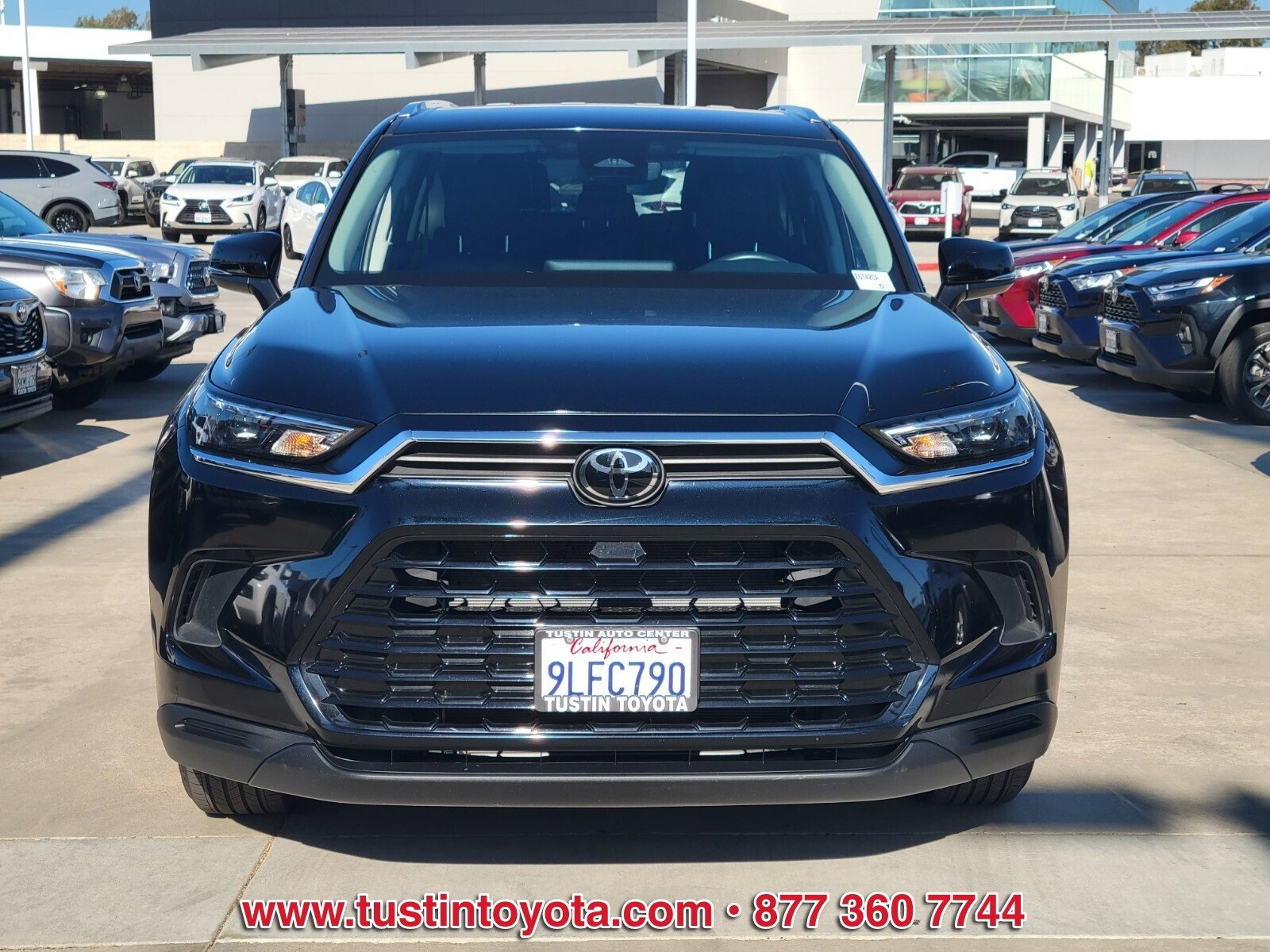 Certified 2024 Toyota Grand Highlander XLE image 8