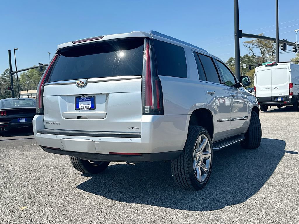 Used 2015 Cadillac Escalade Luxury image 7