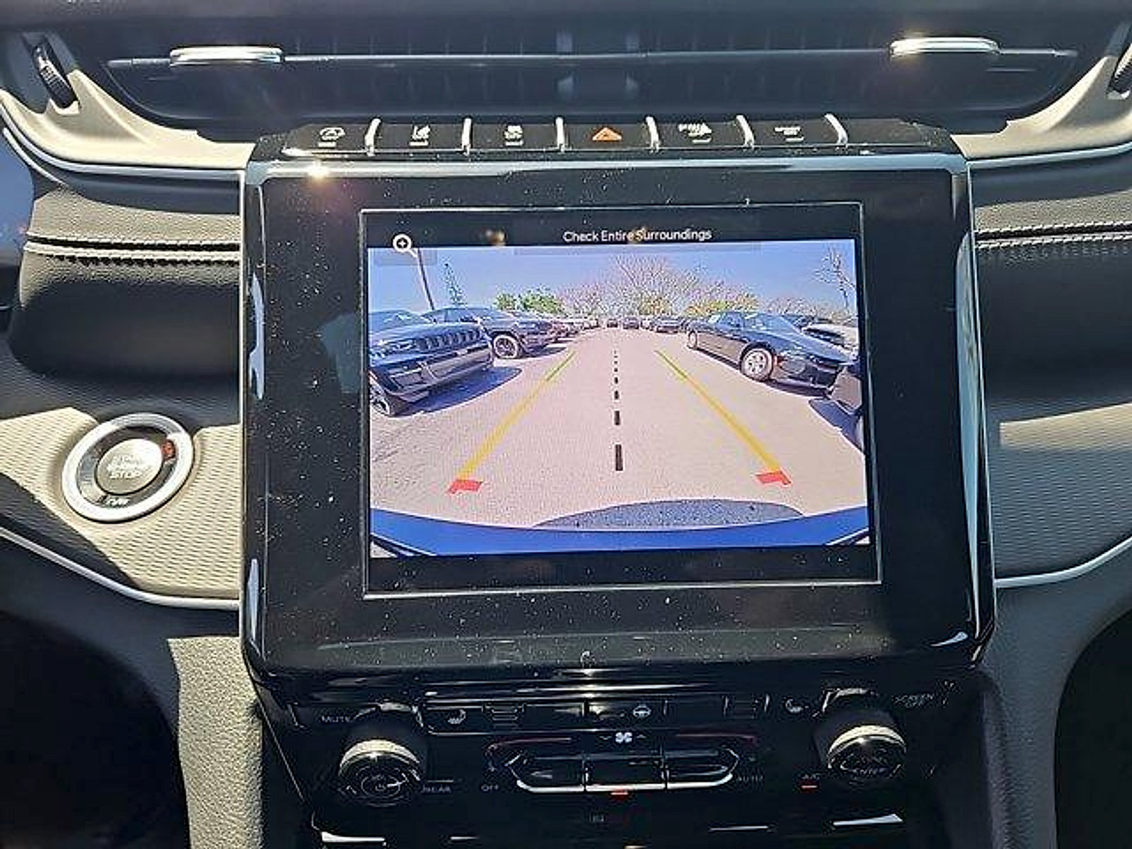 New 2024 Jeep Grand Cherokee L Altitude RWD image 16