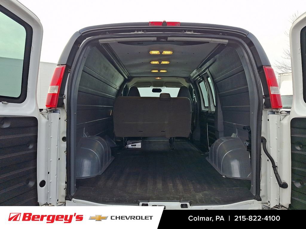 Certified 2016 GMC Savana 2500 image 30