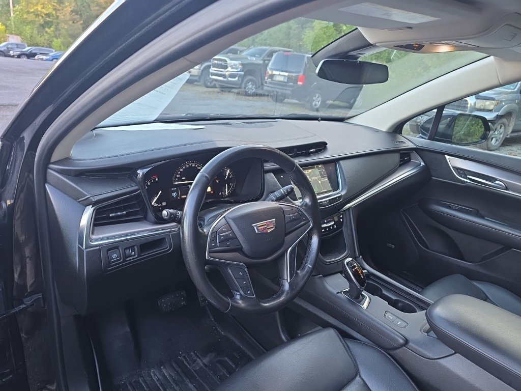 Used 2019 Cadillac XT5 Premium Luxury FWD image 12