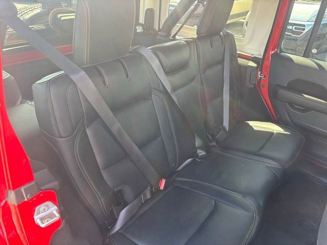 Used 2025 Jeep Wrangler Unlimited Sahara w/ Safety Group AWD/4WD image 20