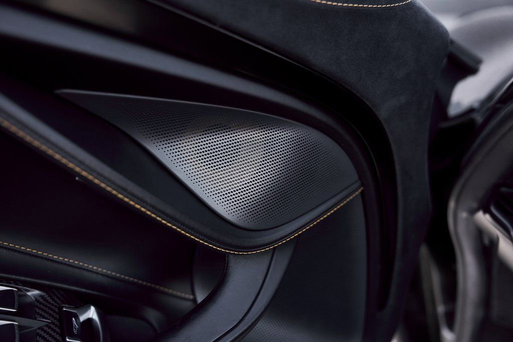 Used 2020 McLaren 720S Spider image 34