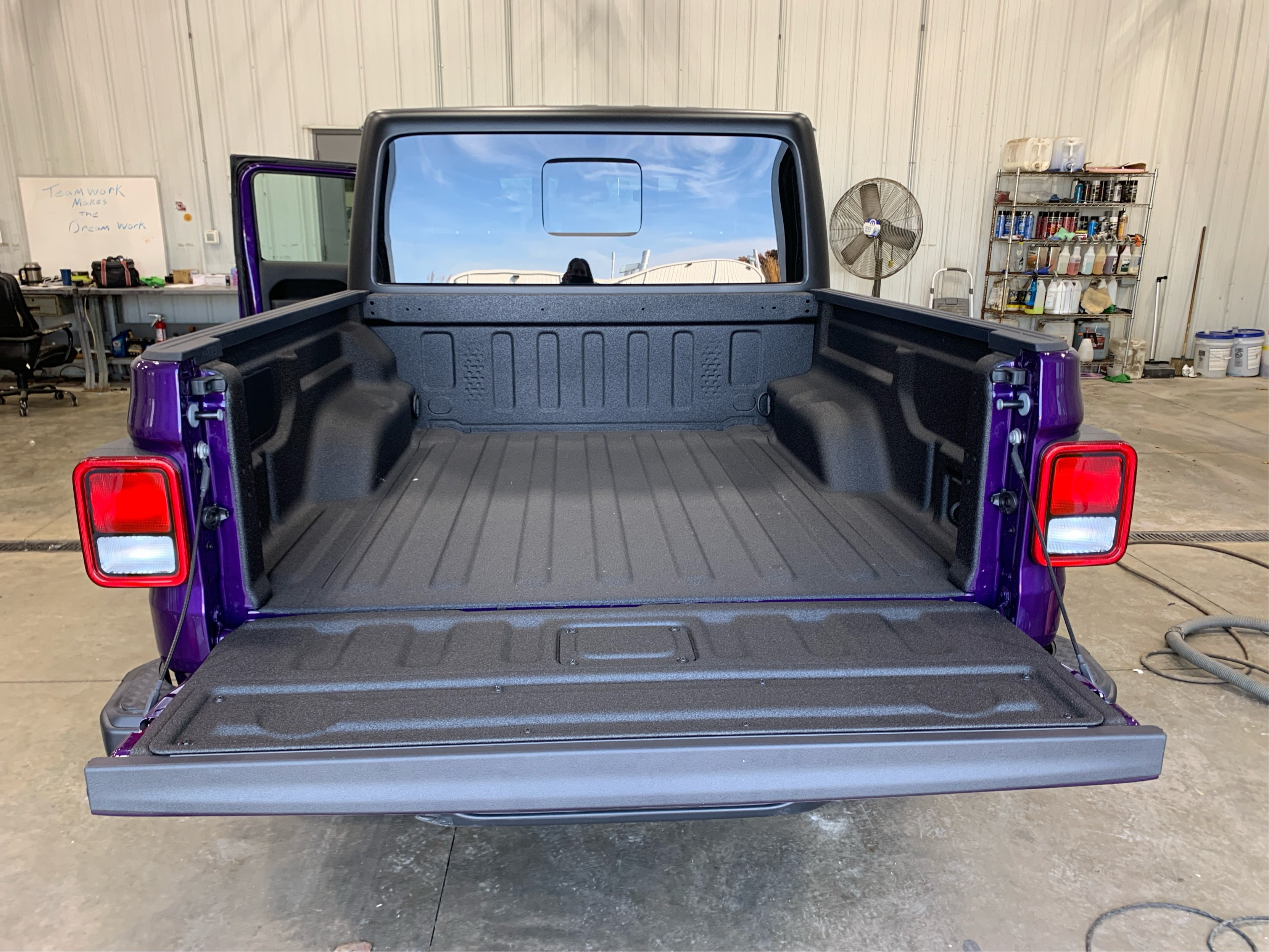New 2026 Jeep Gladiator Sport AWD/4WD image 22