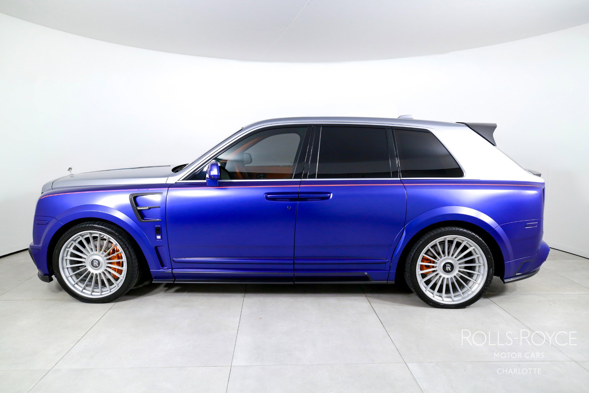 Used 2019 Rolls-Royce Cullinan image 3