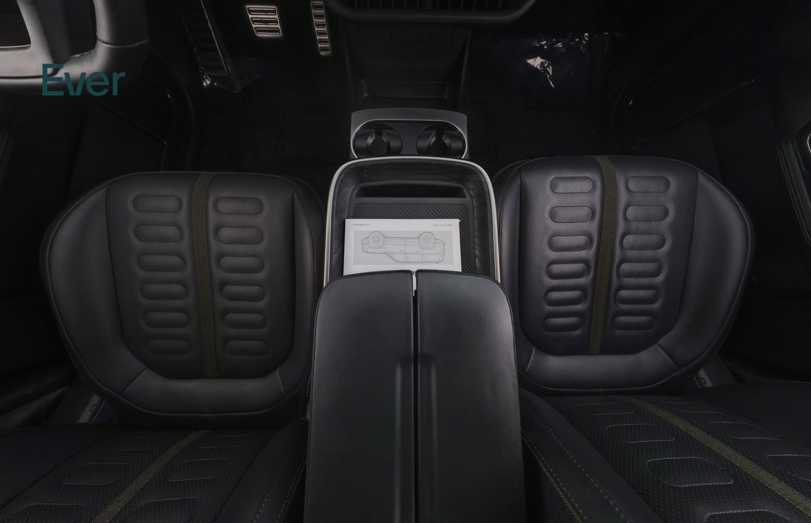 Used 2024 Rivian R1S Adventure image 28