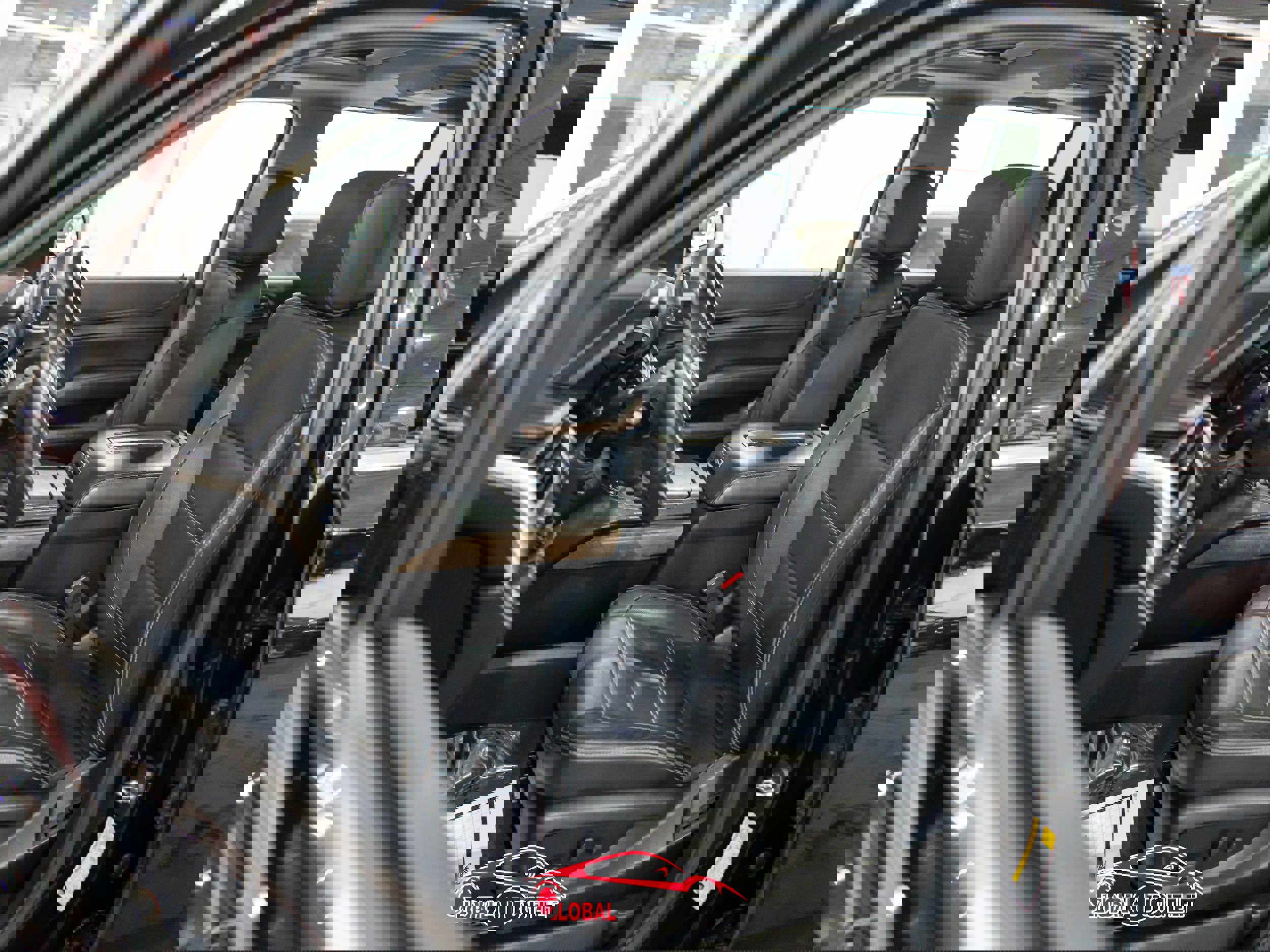 Used 2019 GMC Yukon XL Denali w/ Denali Ultimate Package image 16