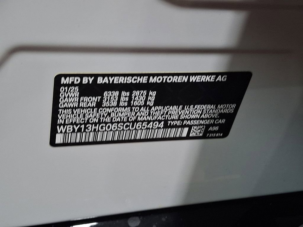 Used 2025 BMW i5 xDrive40 image 26