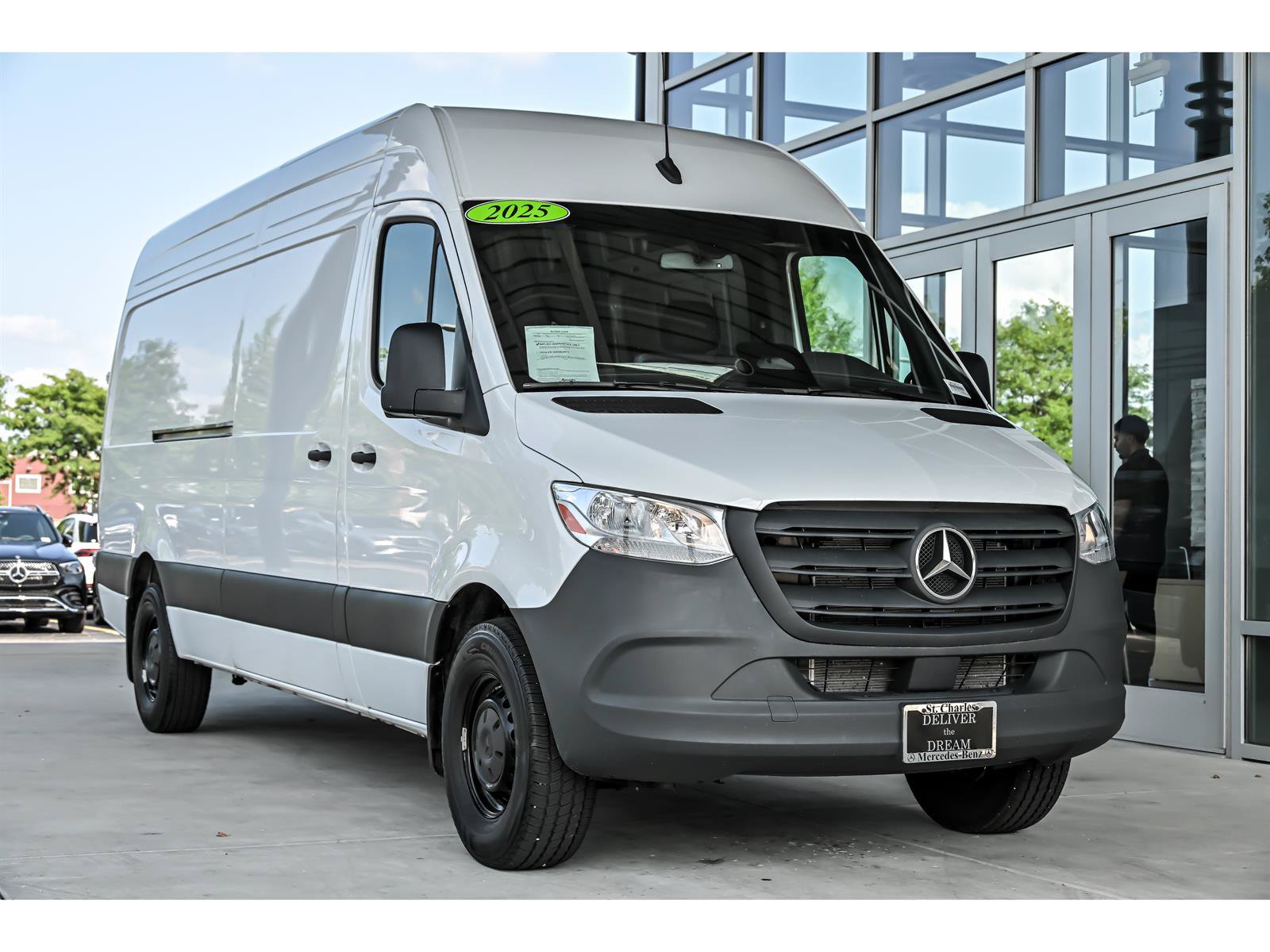 Used 2025 Mercedes-Benz Sprinter 2500 video 1