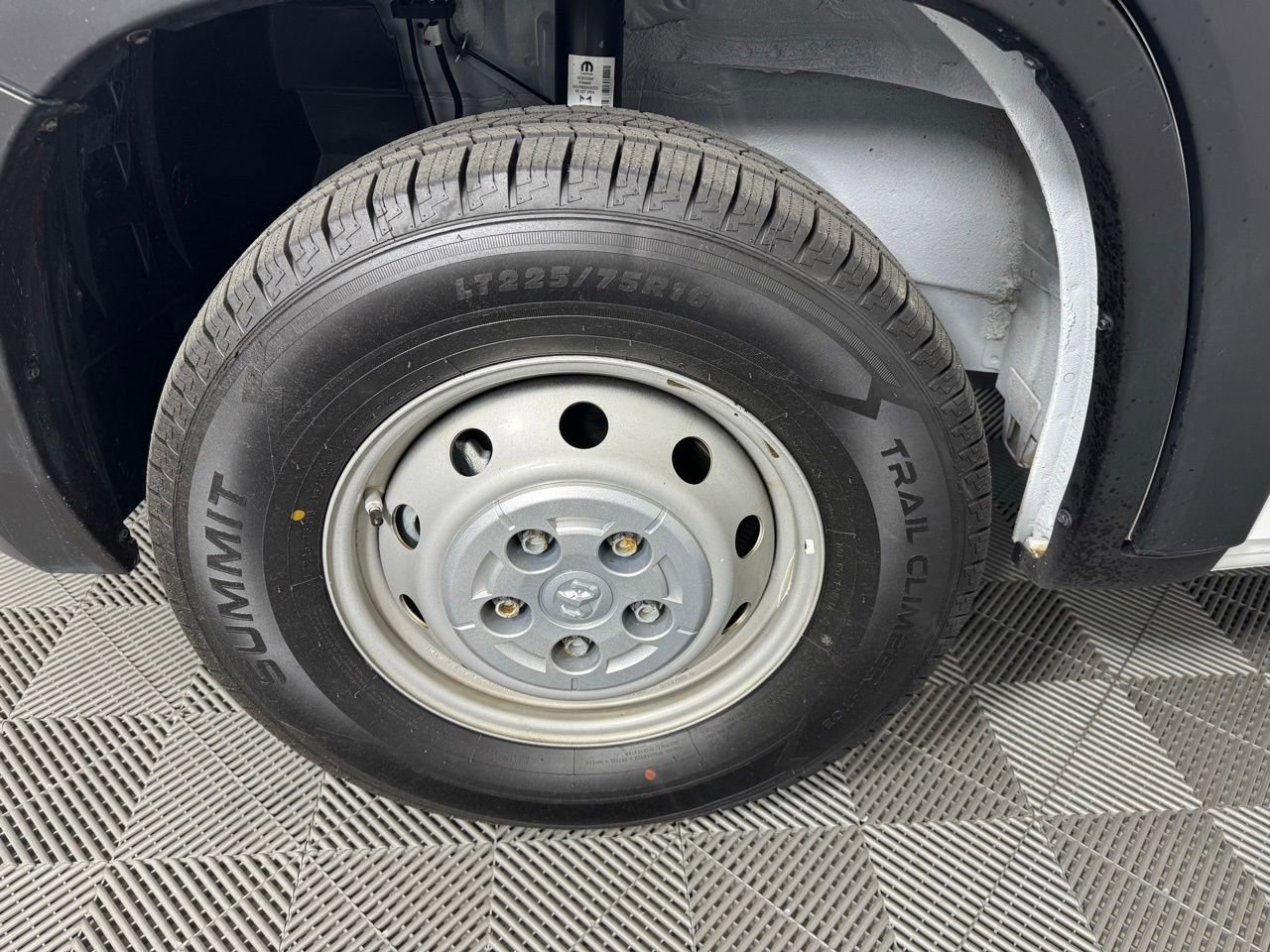 Used 2023 RAM ProMaster 2500 FWD image 10