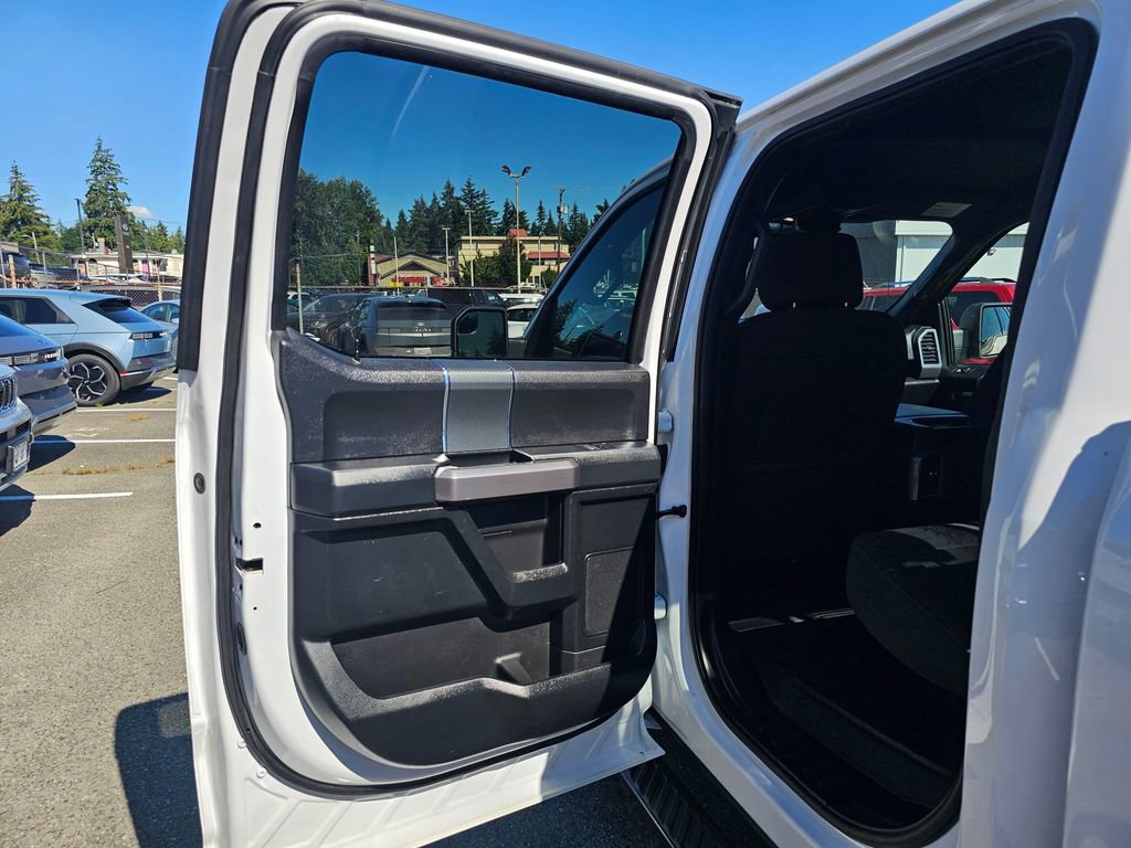 Used 2018 Ford F150 XLT w/ Equipment Group 302A Luxury AWD/4WD image 16