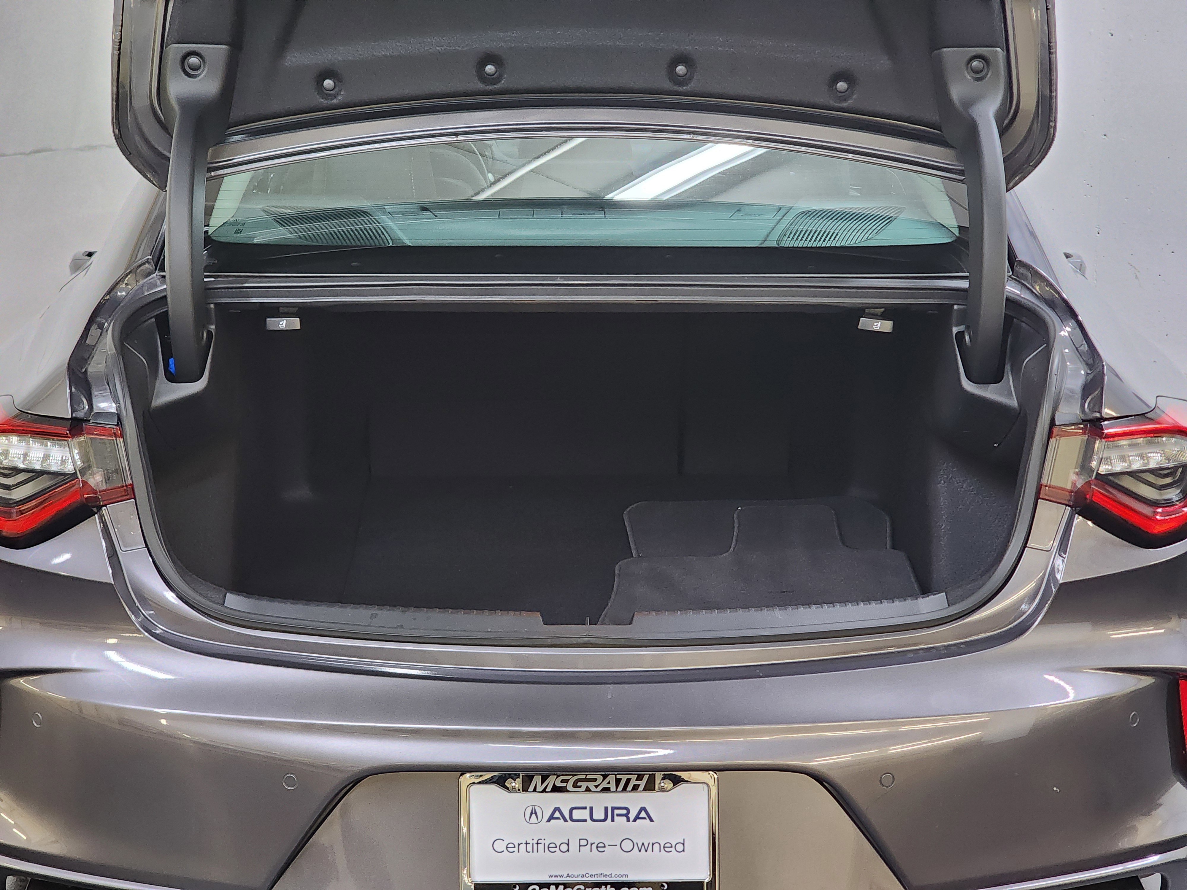 Certified 2022 Acura TLX w/ Technology Package FWD image 8