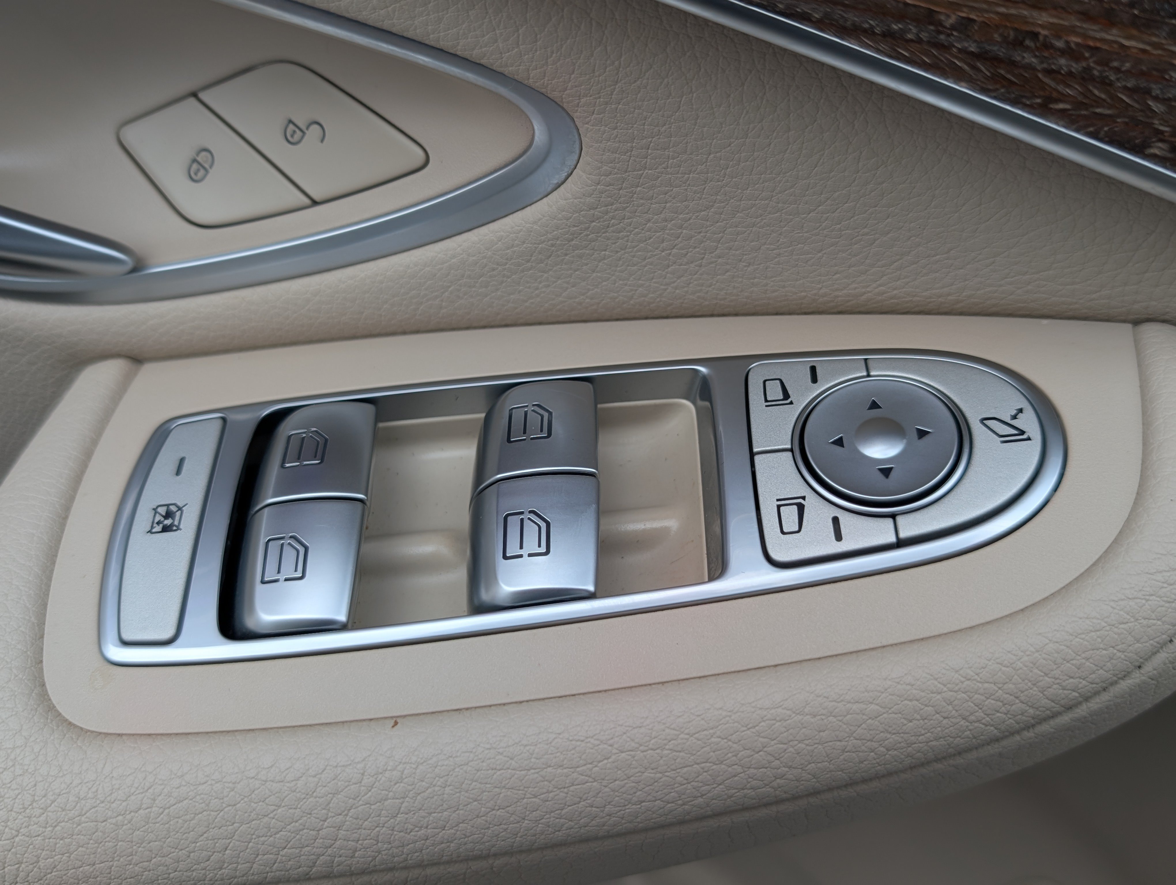 Used 2021 Mercedes-Benz GLC 300 4MATIC image 20