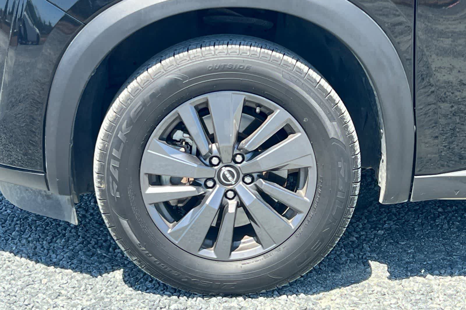 Used 2022 Nissan Pathfinder S FWD image 12