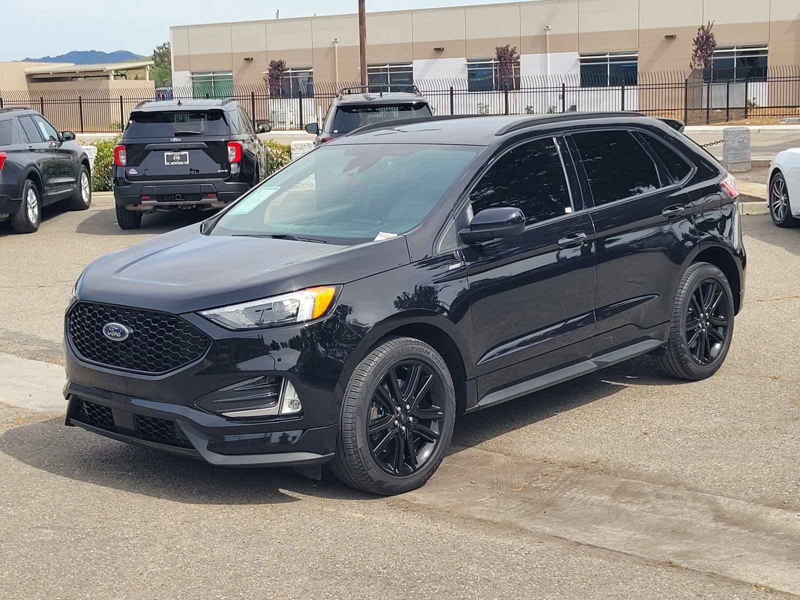 Used 2023 Ford Edge ST-Line image 8