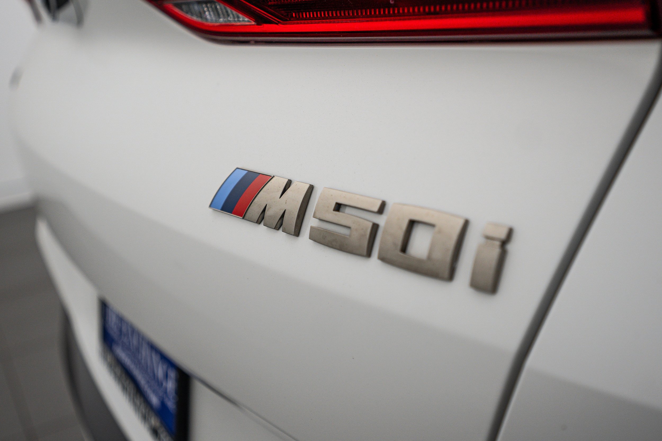 Used 2020 BMW X6 M50i w/ Luxury Seating Package AWD/4WD image 23
