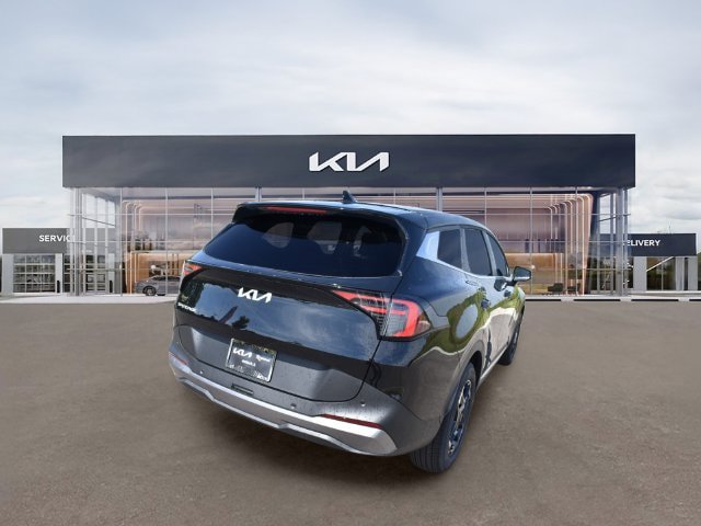 New 2026 Kia Sportage EX FWD image 4