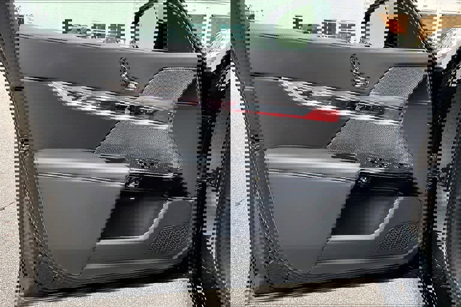 Used 2023 BMW 740i 740i w/ Parking Assistance Package image 21