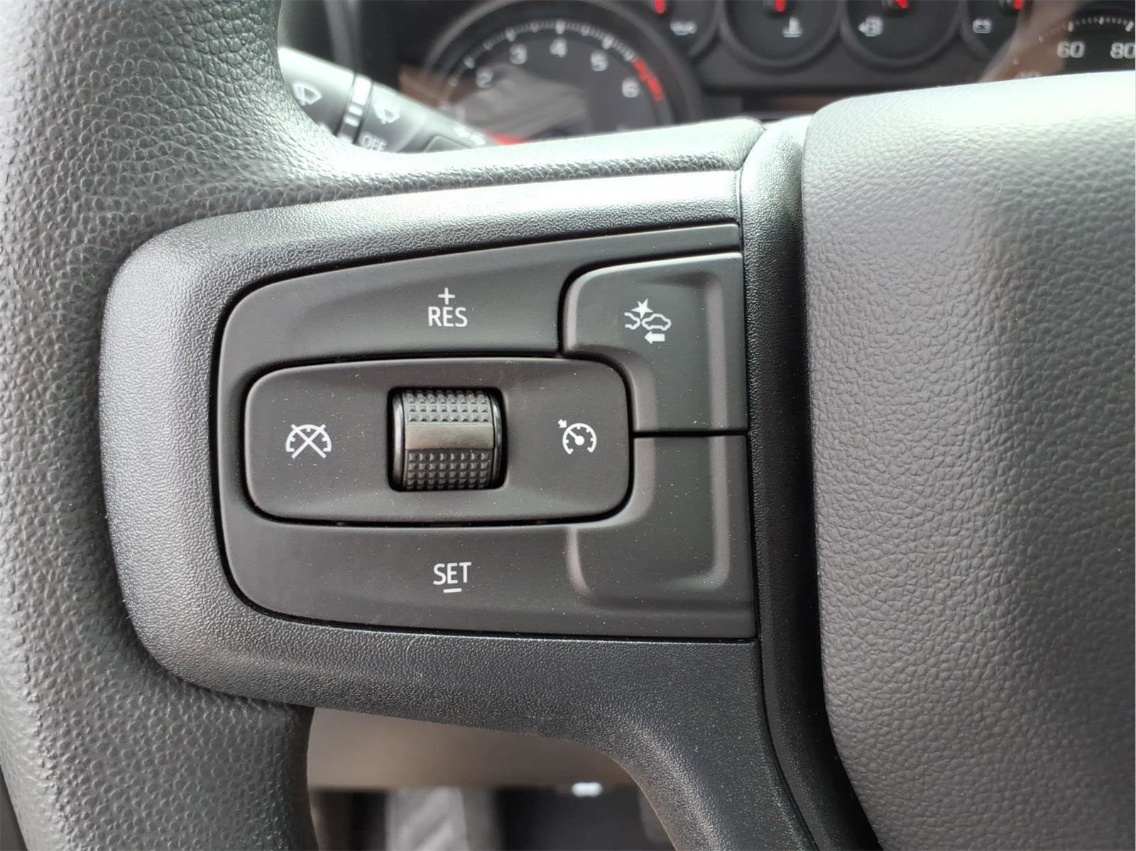New 2026 Chevrolet Silverado 1500 Custom Trail Boss w/ LPO, Dark Essentials Package AWD/4WD image 18