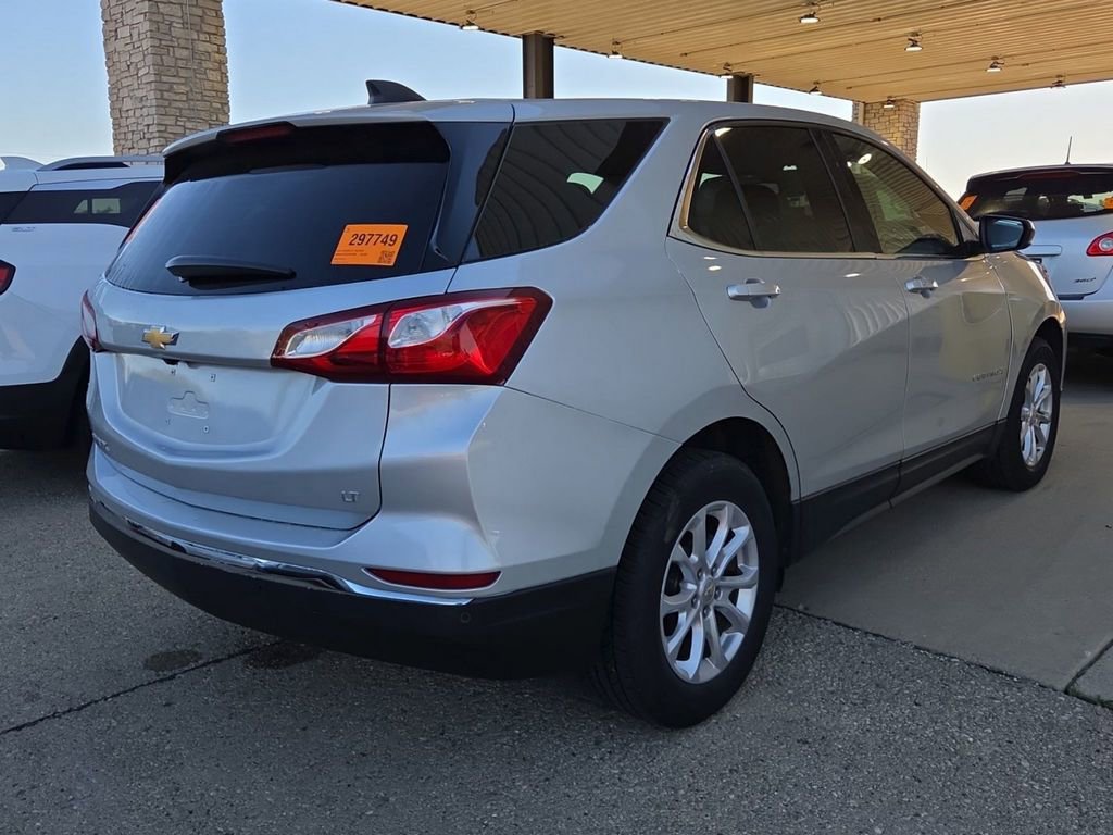 Used 2020 Chevrolet Equinox LT w/ Driver Convenience Package FWD image 4