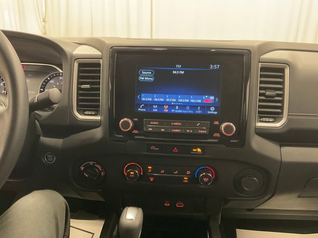 Used 2024 Nissan Frontier SV image 24