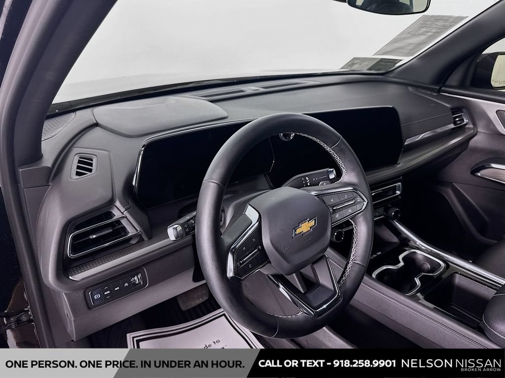 Used 2026 Chevrolet Traverse LT AWD/4WD image 9