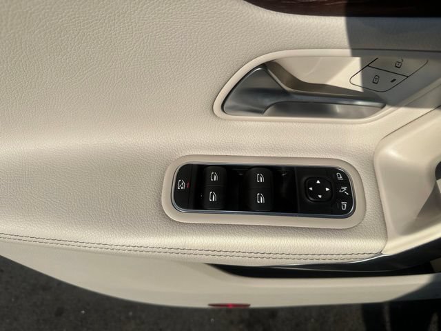 Used 2023 Mercedes-Benz CLA 250 4MATIC image 21