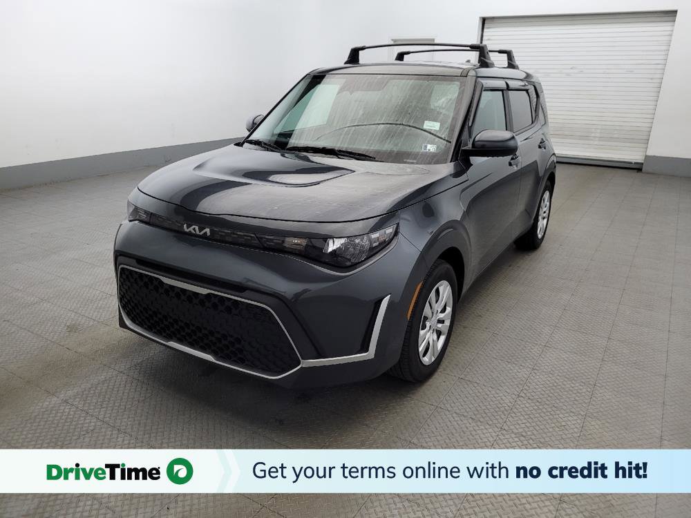Used 2023 Kia Soul LX image 1