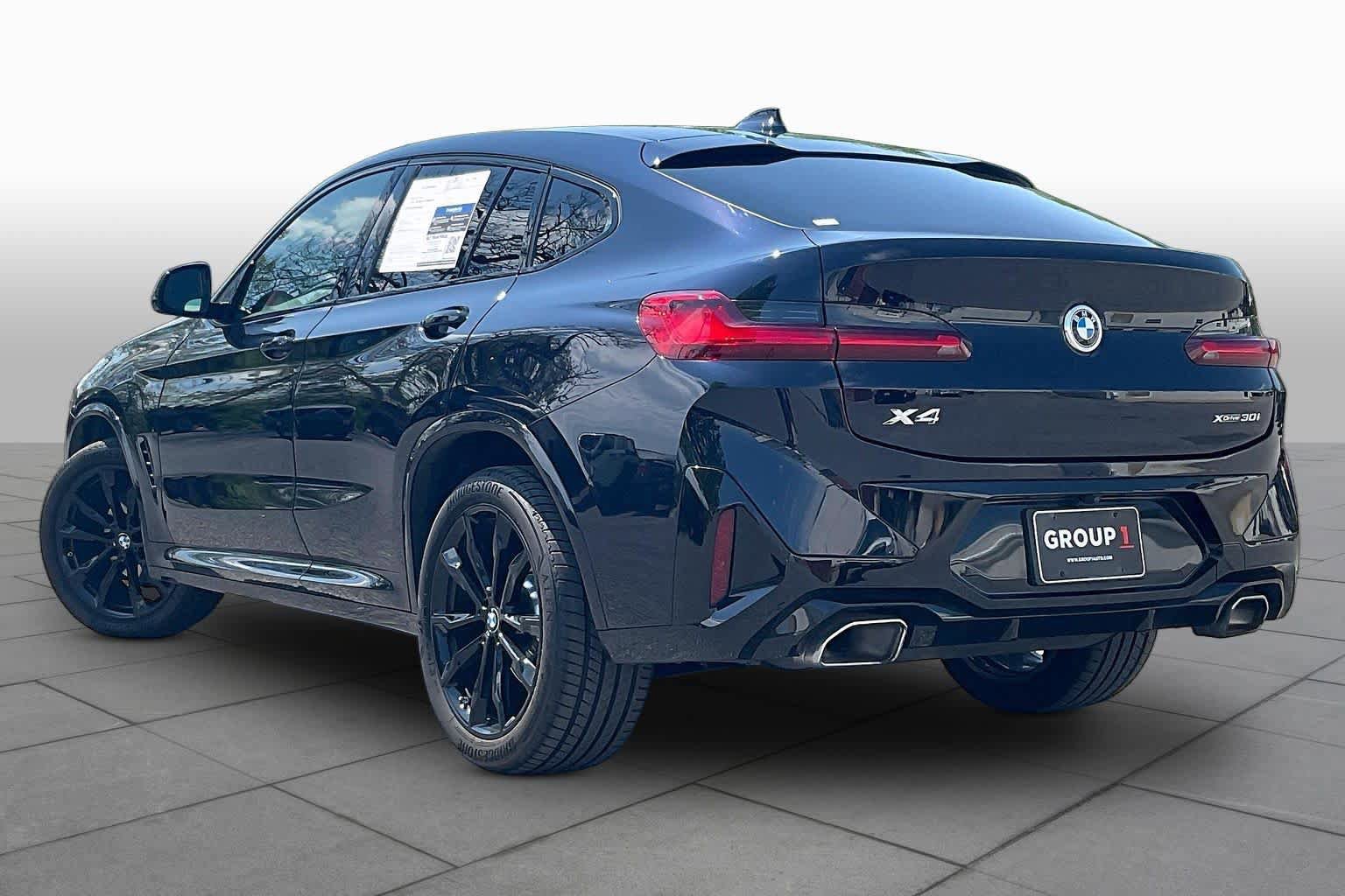 Used 2023 BMW X4 xDrive30i w/ M Sport Package AWD/4WD image 11