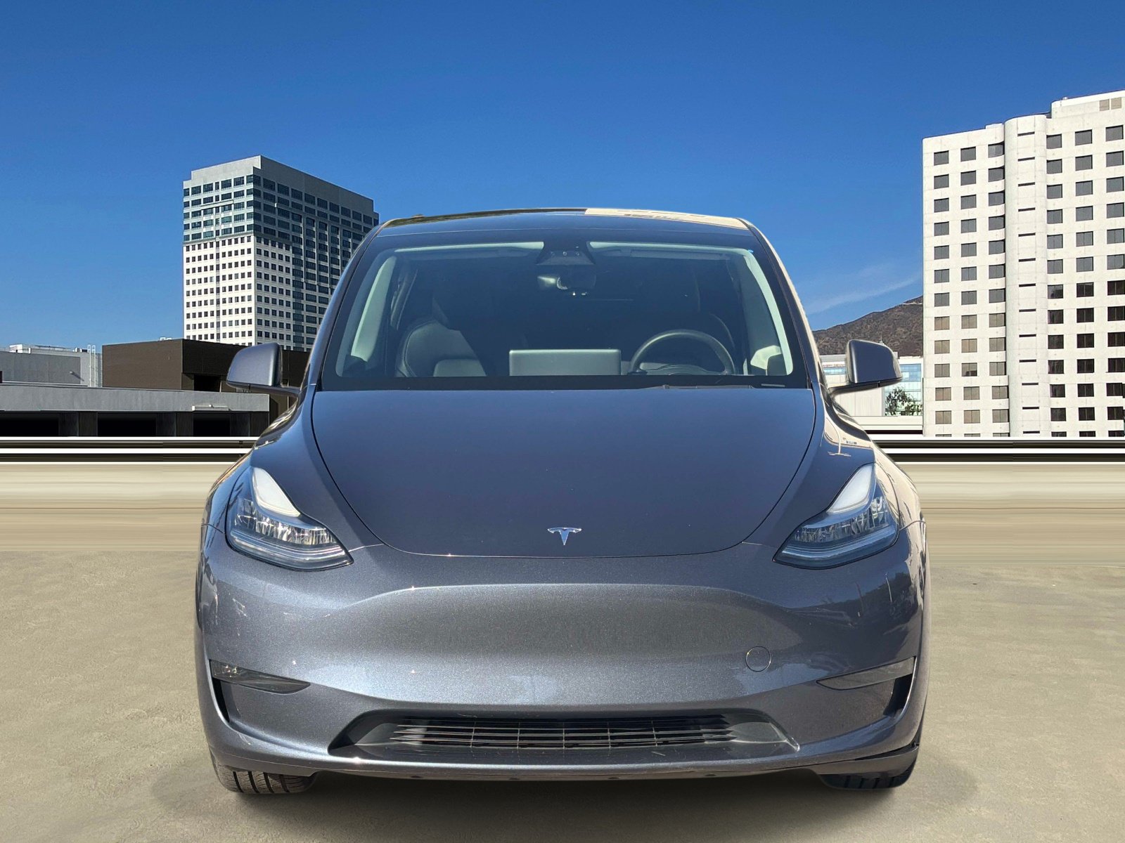 Used 2022 Tesla Model Y Long Range AWD/4WD image 2