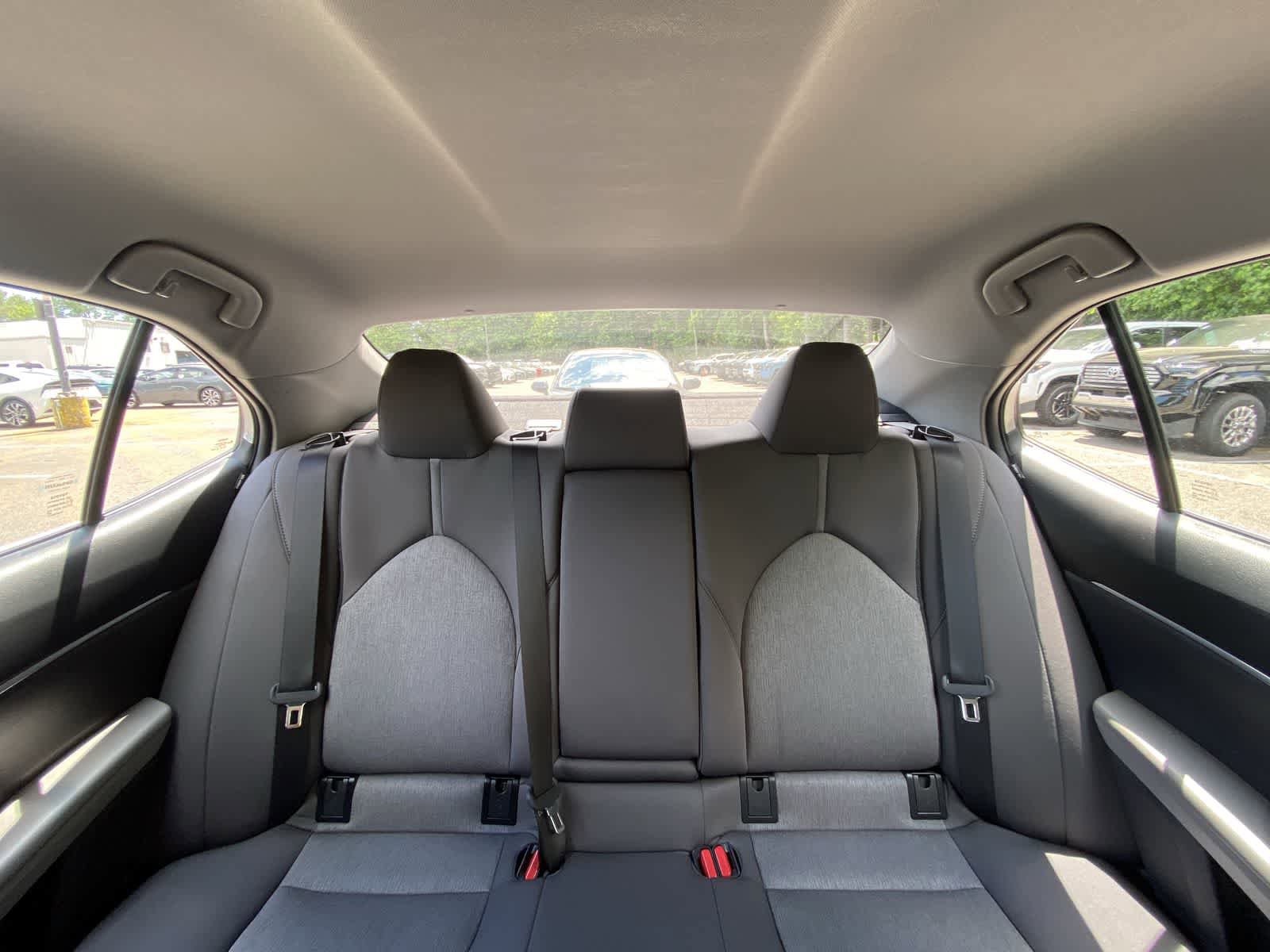 Used 2023 Toyota Camry LE AWD/4WD image 37