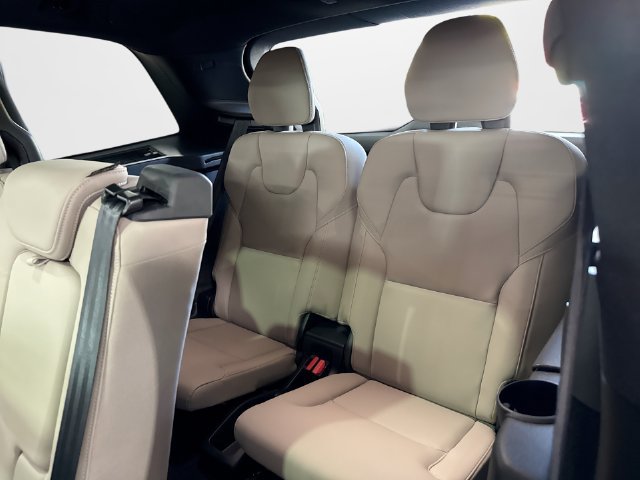 Certified 2026 Volvo XC90 B6 Plus AWD/4WD image 30