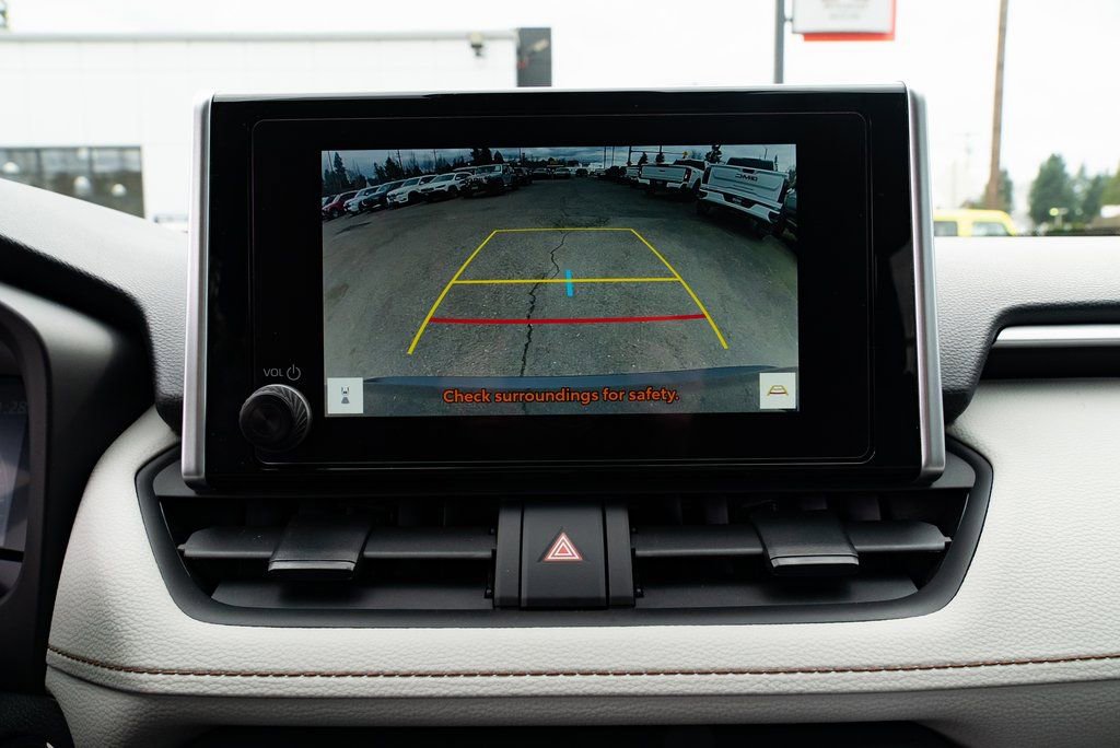 Used 2025 Toyota RAV4 XLE w/ Convenience Package image 15