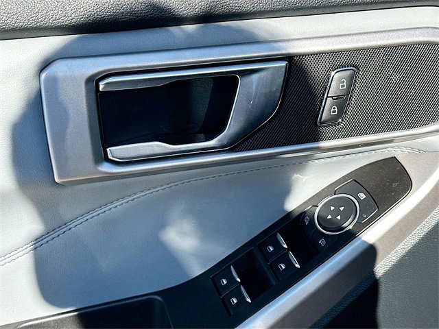 Used 2024 Ford Explorer XLT w/ Equipment Group 202A image 17