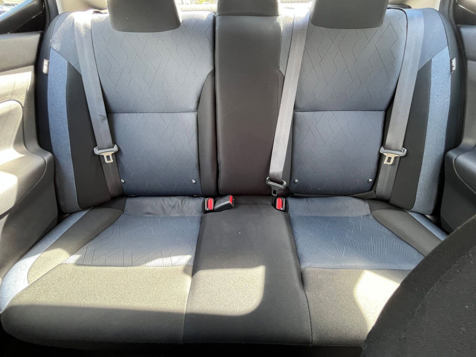 Used 2025 Nissan Versa SV image 36
